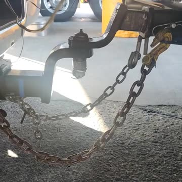 HE'S GOT BALLS #ourtruckinglife #truckdriver #reallifetruckers #trucking #atruckerslife