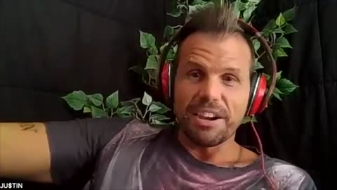 Justin L Shaw: From Comic To Spiritual Sherpa & Don't Chase The Waiter!
