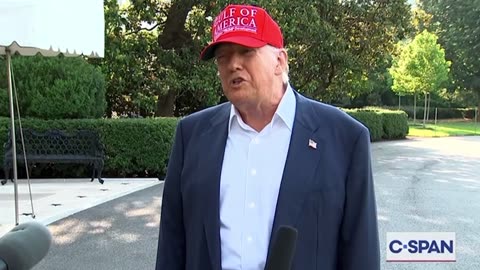 Trump Calls New Yorkers "Crazy" if they Elect Zohan Mamdani as Mayor
