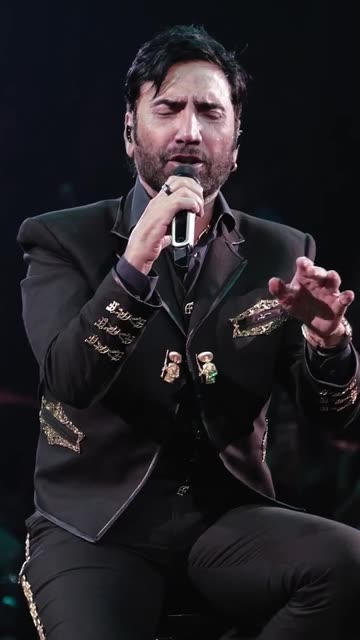 🎤 Alejandro Fernández rinde emotivo homenaje a Pedro Torres en el Palenque de León