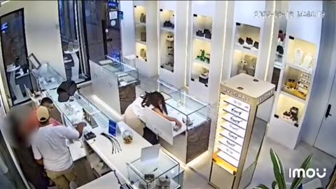 Grupo de delincuentes armados robaron una joyería en Barranquilla