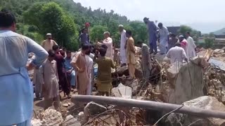 More than 300 people dead in Pakistan after heavy rains, floods