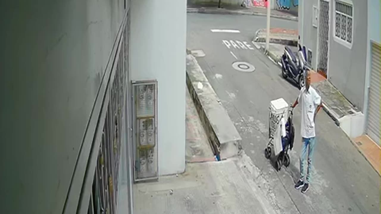 Robo vendedor de ayacos