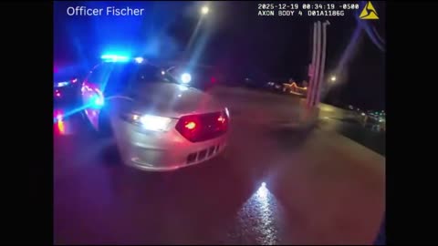 2 Black Men in a Rolling Gun Battle Pull Up On Louisville Police Traffic stop