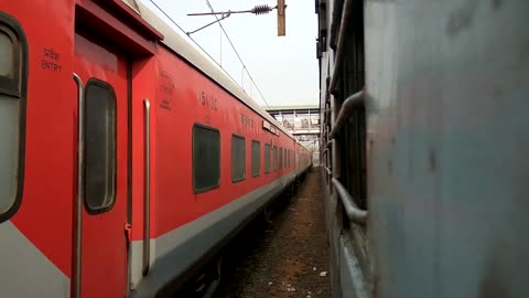 Sealdah Rajdhani Crossing Bardhman Junction