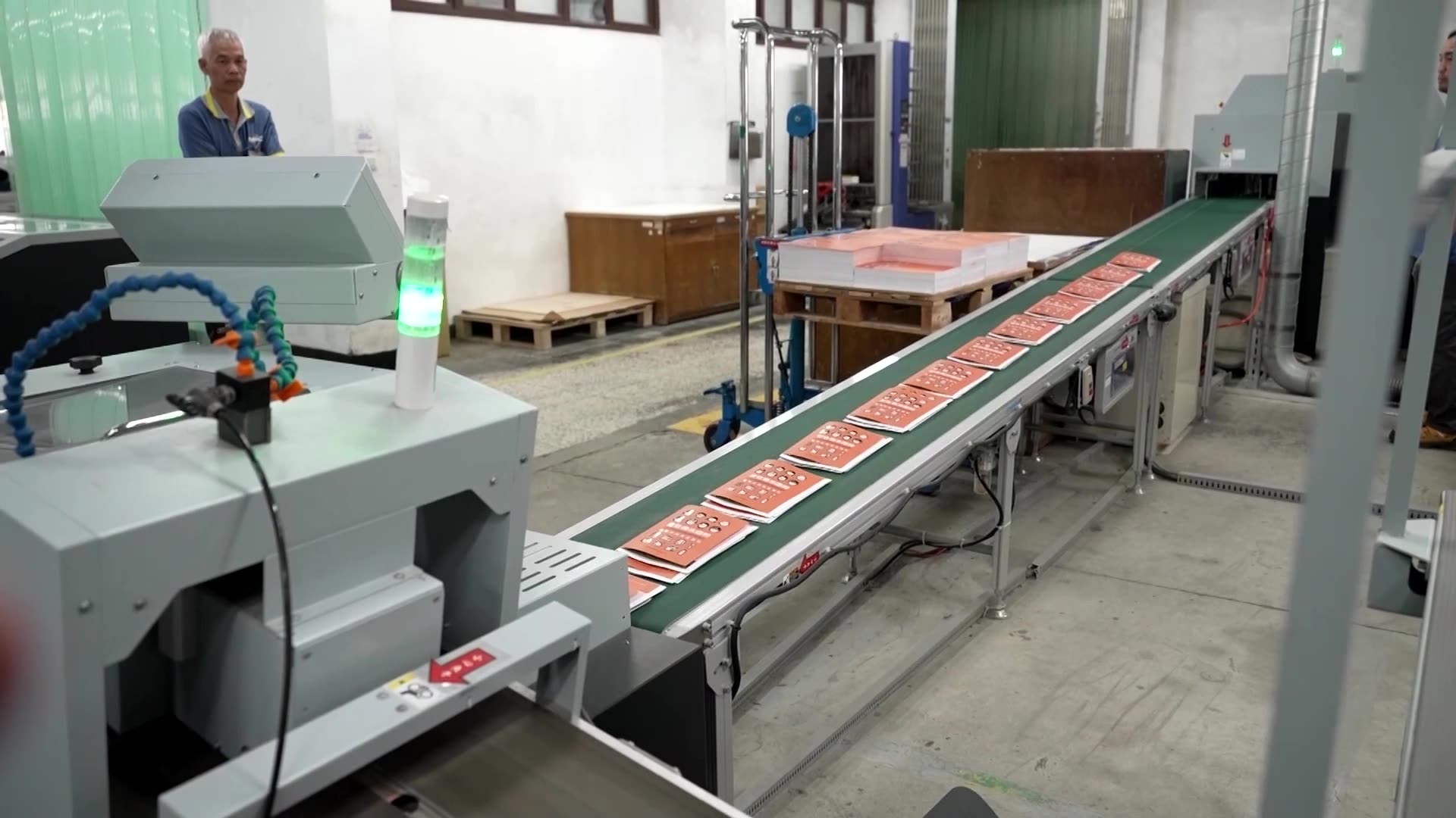 No surrender to invaders: Taiwan handbook preps citizens