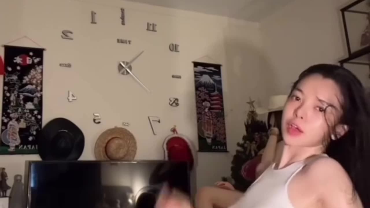 "Russian Heat in 4K 🔥💃"