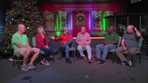 Chatting Around the Christmas Tree (ep6) - Who is Coming to Your Christmas Table?