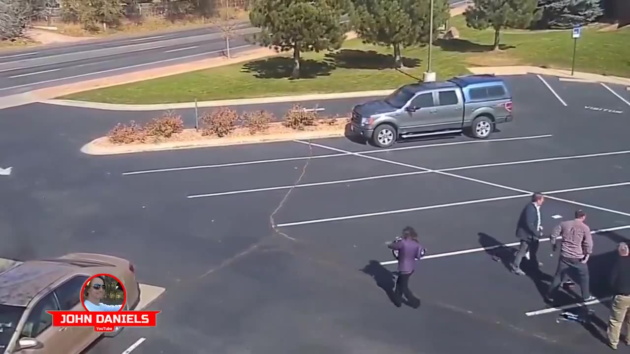 Pitbull didn’t let go of the little girl when the father picked it up and started hitting it.