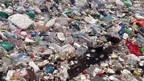 Where your trash really ends up… 🧃🩴🧺 #EcoTruth #fyp #ocean