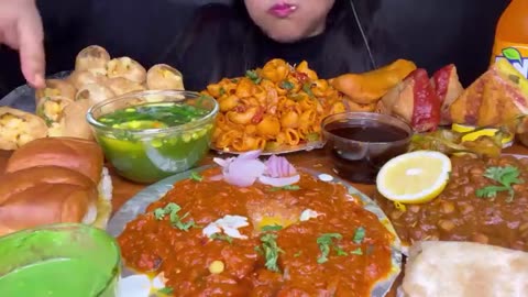 ASMR_EATING_STREET_FOOD_PANIPURI,DAHIPURI,SAMOSA,CHOLE_BATURE,PAV_BHAJI___EATING_SHOW