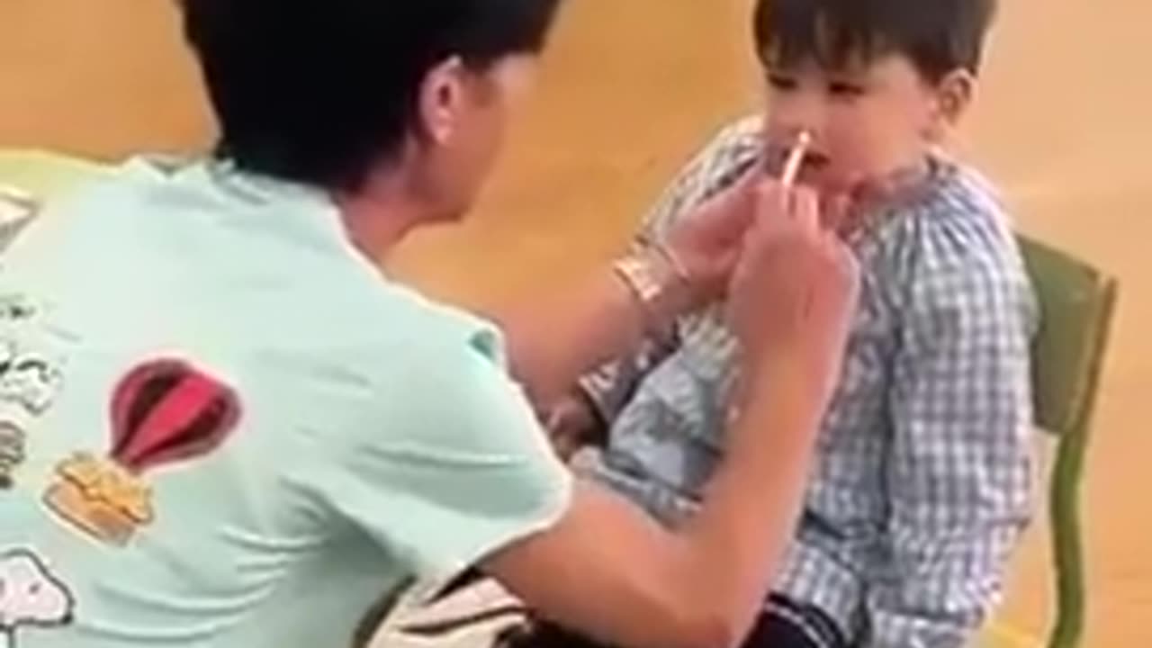 Spain| Has Started Vaccinating Children| In Schools| With the "New" Nasal Flu Spray