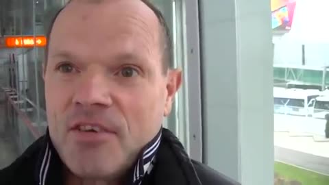 Hangar nr 21 tutaj wprowadzono delegację do samolotu i zatruto gazem ! linki poniżej - Hadacz tw " Matka "