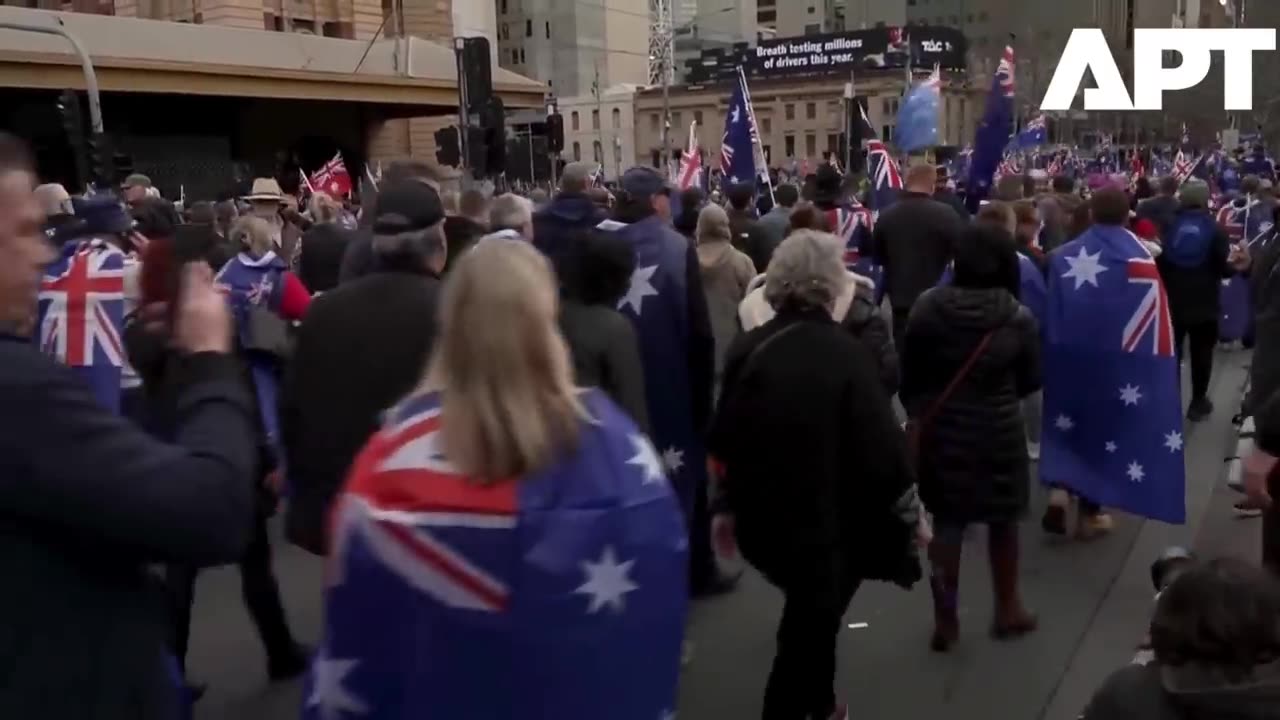 Clashes Erupt at Anti-Immigration Rally in Australia, Police Deploy Pepper Spray