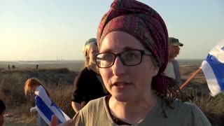 Israeli right-wing activists rally at Gaza border seeking resettlement