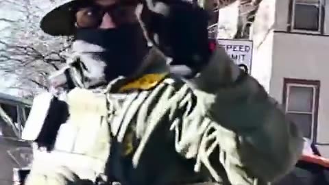 Gli agenti federali sono SCATENATI