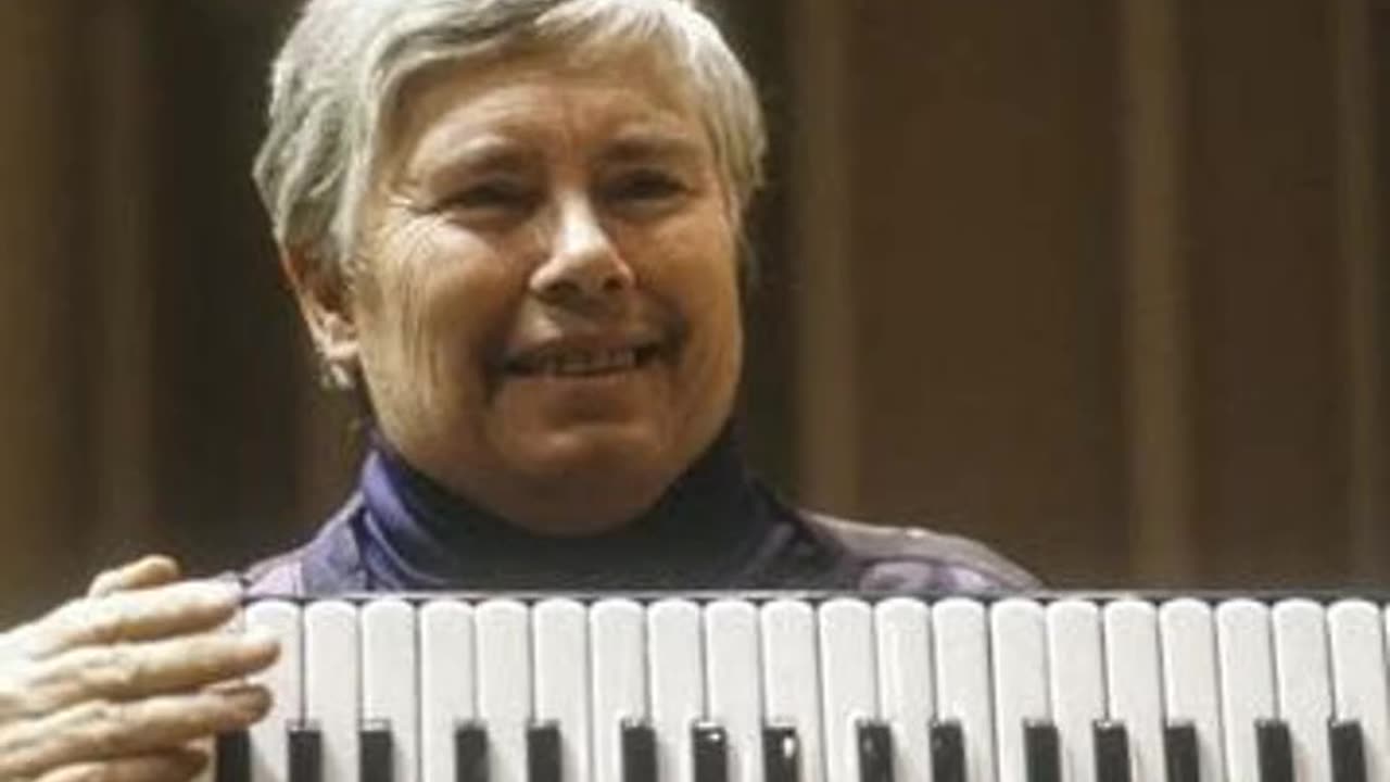 Freek Banning Pauline Oliveros ' Deep Listening Trap Jazz ' @PaulineOliveros 