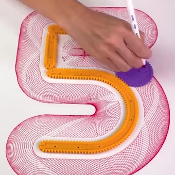 Sometimes all you need is a minute of spirograph magic 🌀