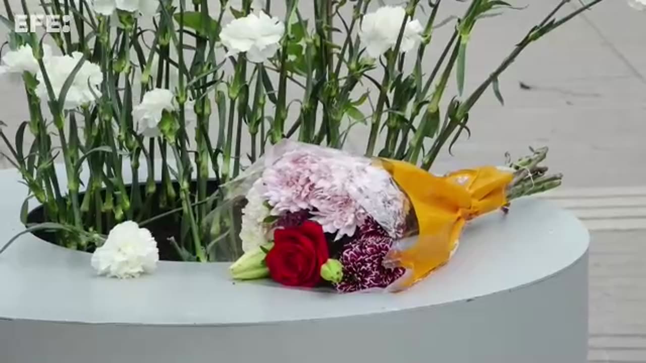 Las víctimas protagonizan un emotivo homenaje por el octavo aniversario del 17-A