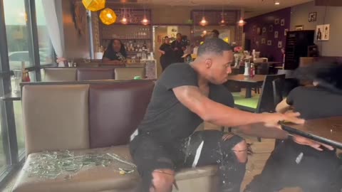 Car crashes into restaurant injuring blogers