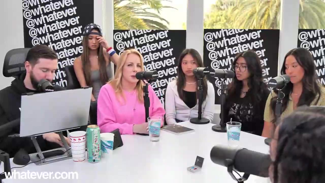 Rachel Wilson educating modern women on equality!!!