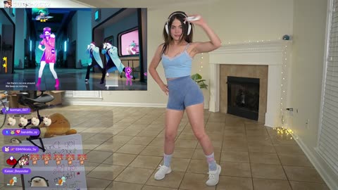 Staryuuki bailando Gimme More - Just Dance