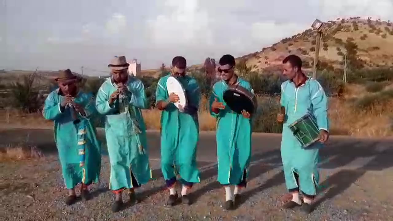 Noujoum hyayna fen hayti نجوم تيسة مجموعة البحادي 0645424510