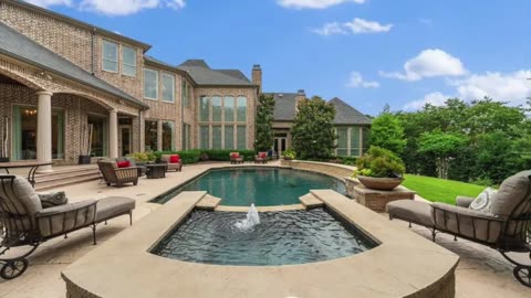 Home Office Havens: Luxury Properties Designed for Remote Work