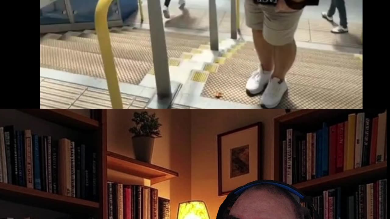 Illegal attack a man for his phone in London station staff watch it happen