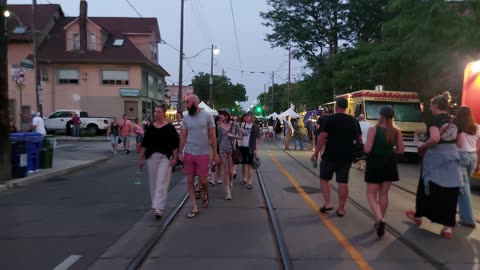 【4K】Jazz 🎺 Night Street Party Toronto Canada 🇨🇦