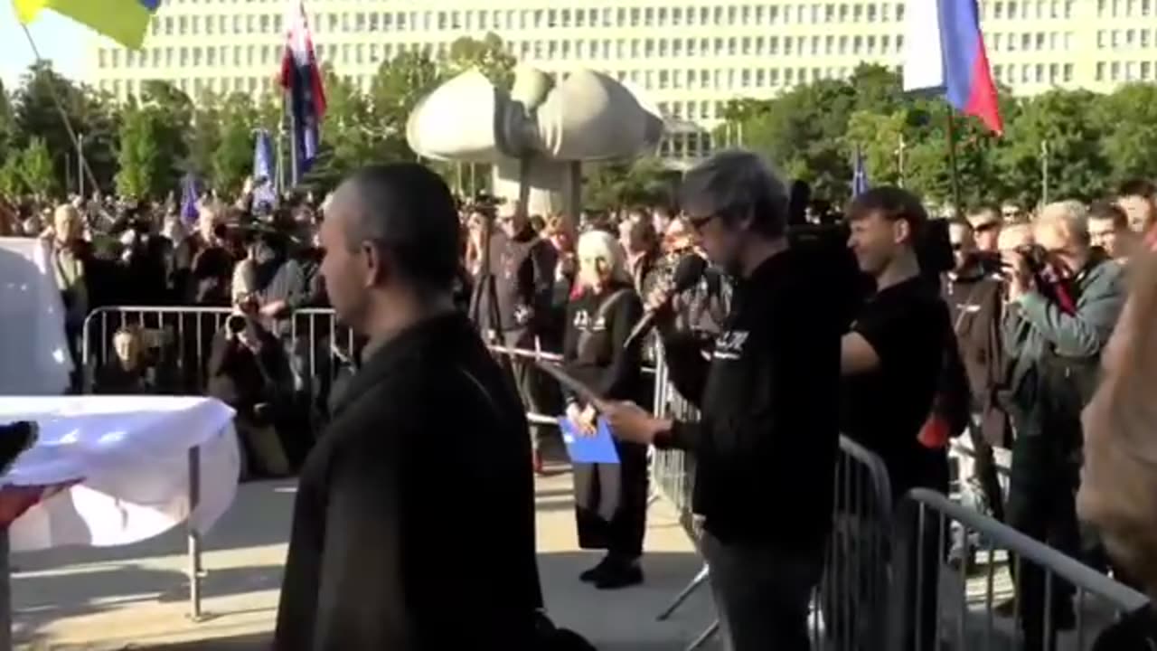 MIRO HEREDOŠ: VÝJAVY Z PROTESTU PSYCHICKY NARUŠENÝCH ĽUDÍ …