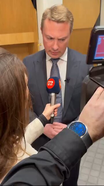 «I cannot understand or see the wisdom in inviting myself to