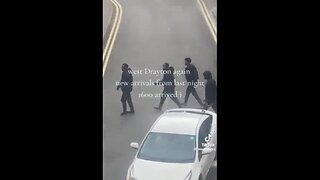 “Stay Away From My Daughter” - British Dad Confronts Migrant that Followed His Daughter Home