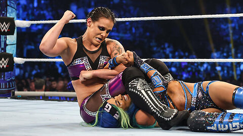 Sasha Banks vs. Shayna Baszler: SmackDown, May 6, 2022 @wwefree ​