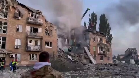 Kyiv this morning after another brutal attack from the QAnon's false messiah Putin.