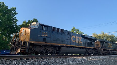 CSX Trains 940 and 948 give some last minute horn salutes