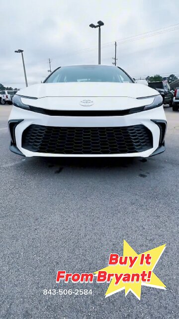 2025 Toyota Camry SE