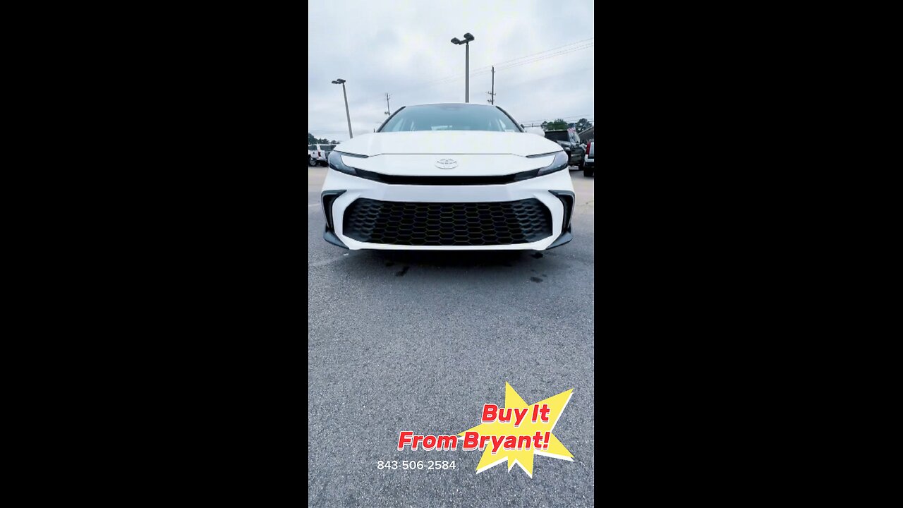 2025 Toyota Camry SE