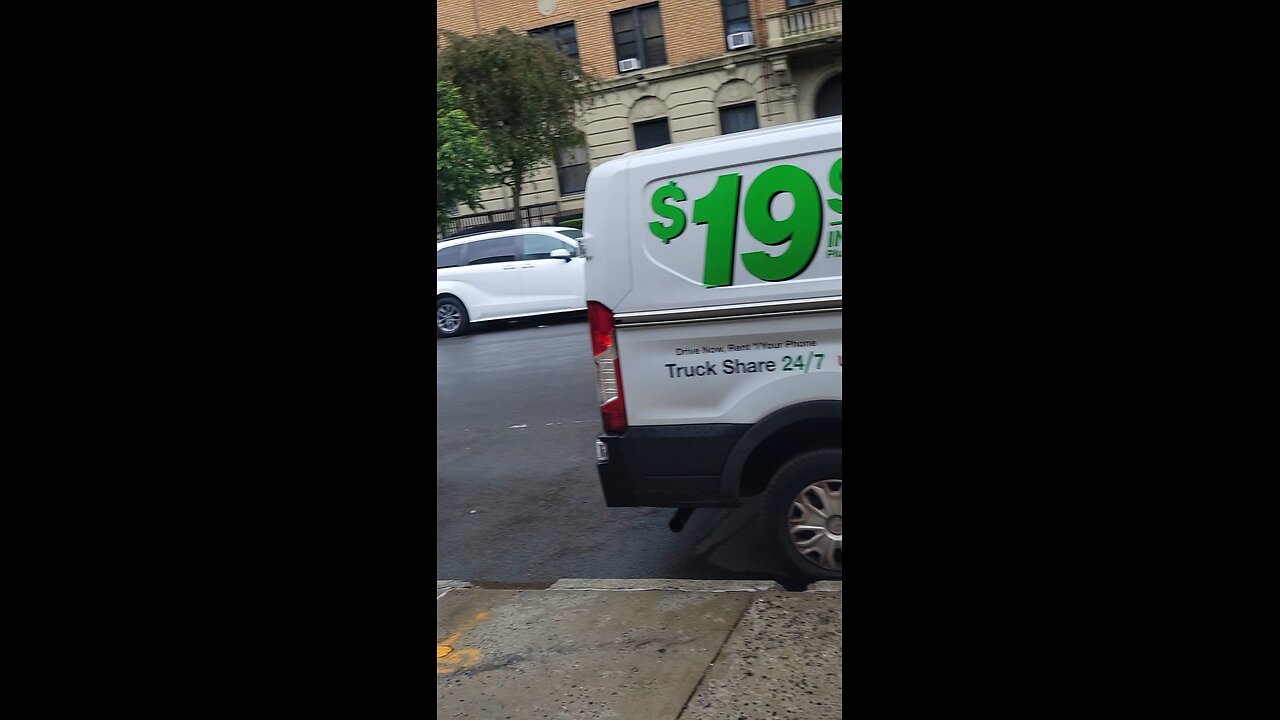 Usi g Negropean females to stalk me, hiding their faces and look at the windows. #destructivecults.