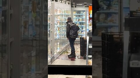 Time to say goodbye… #funny #viral #fyp #albertheijn