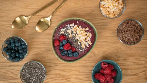 Overripe banana smoothie bowl I ZERO FOOD WASTE RECIPE