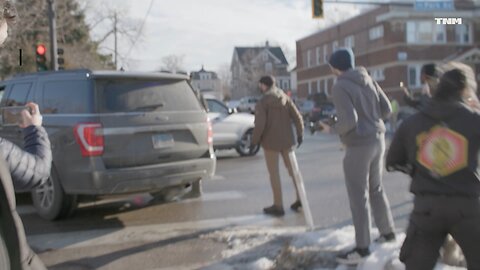 Alex Pretti filmed interacting with ICE days before shooting