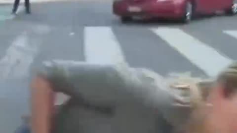 TV reporter hit by rubber bullet while broadcasting in LA