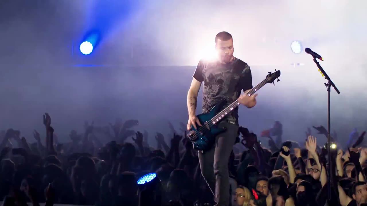 Map of the Problematique ('Who Knows Who' riff outro) - Muse (live)