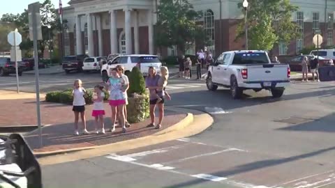 Scottsboro officer injured in shooting returns home