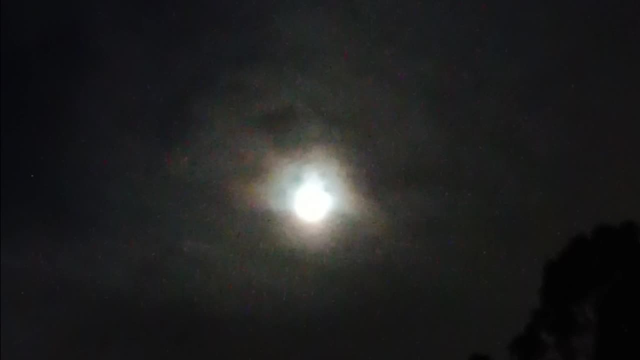 THE MOON 08.08.2025 AUCKLAND NEWZEALAND