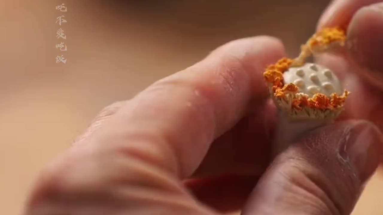 A lump of clay, after being fired, becomes a beautiful flower, a porcelain flower!