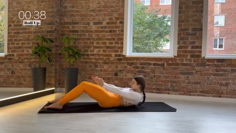 10-Min Morning Flow | Wake Up with Pilates