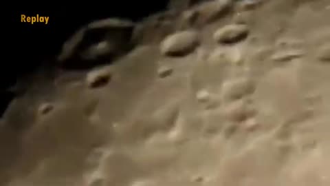 Des OVNI ont-ils atterri sur les pyramides au Mexique ?