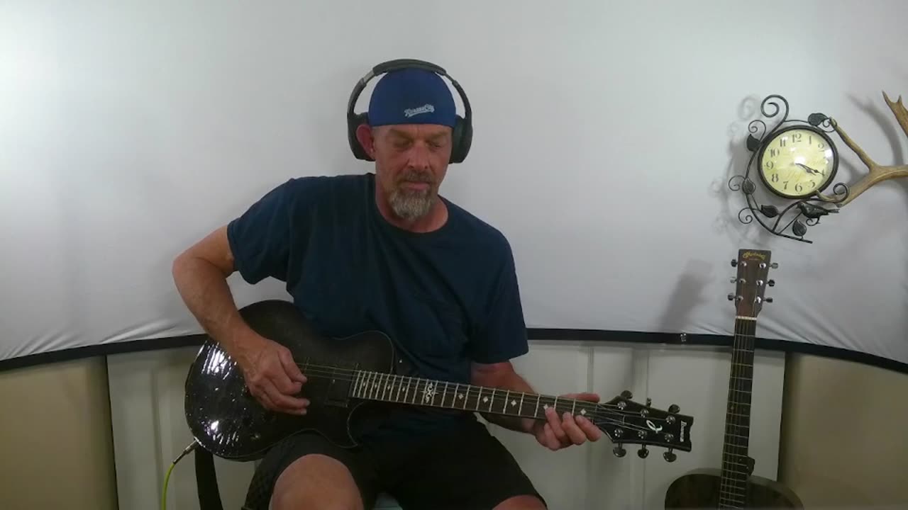 Crappy Cover of "Right Here, Waiting for You"